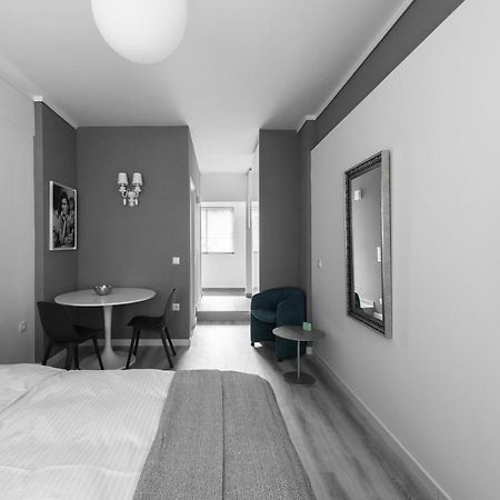 M&F Luxury Suites Est. 2019 / F Suite Солун Екстериор снимка