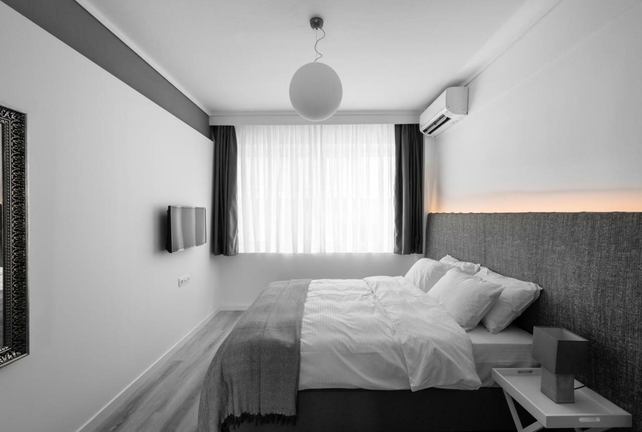 M&F Luxury Suites Est. 2019 / F Suite Солун Екстериор снимка