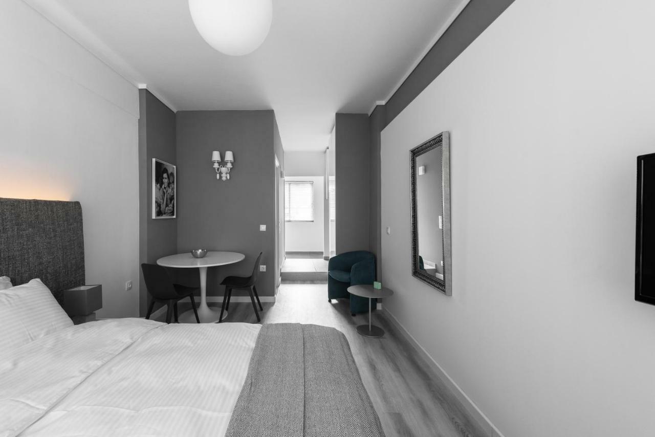 M&F Luxury Suites Est. 2019 / F Suite Солун Екстериор снимка