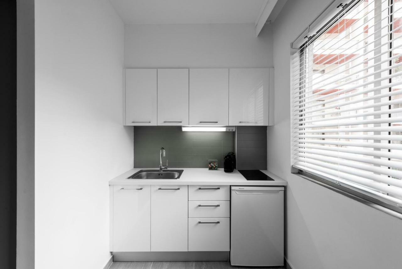 M&F Luxury Suites Est. 2019 / F Suite Солун Екстериор снимка