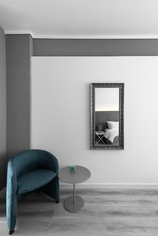 M&F Luxury Suites Est. 2019 / F Suite Солун Екстериор снимка