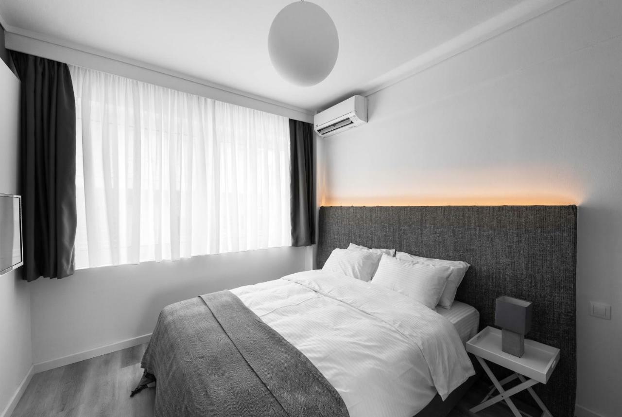 M&F Luxury Suites Est. 2019 / F Suite Солун Екстериор снимка