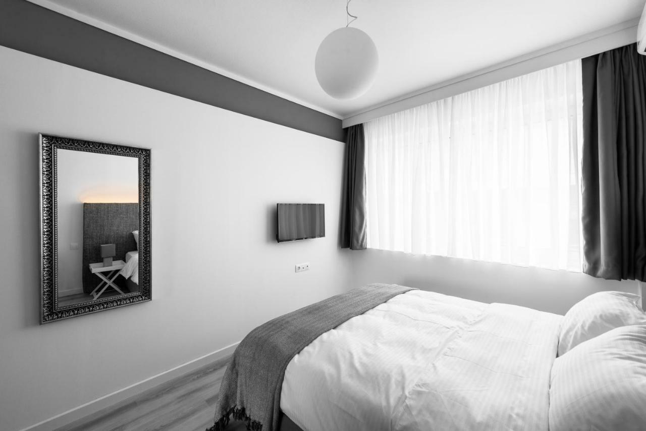 M&F Luxury Suites Est. 2019 / F Suite Солун Екстериор снимка